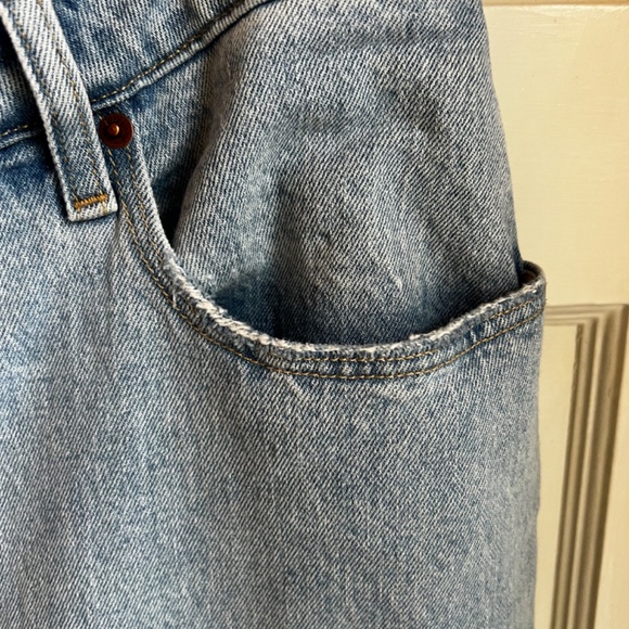 A&F 90's Relaxed Jean (Curve Love) - Picture 4 of 6